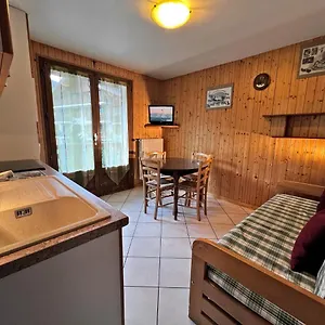  Appartement Riviera 2 4 Pers Skis Aux Pieds
