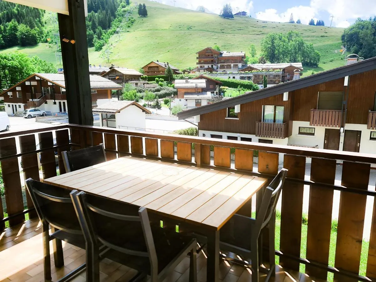 Appt Les Granges - Vue Montagne Et Village, Centre La Clusaz - Aravistour 0*,  France
